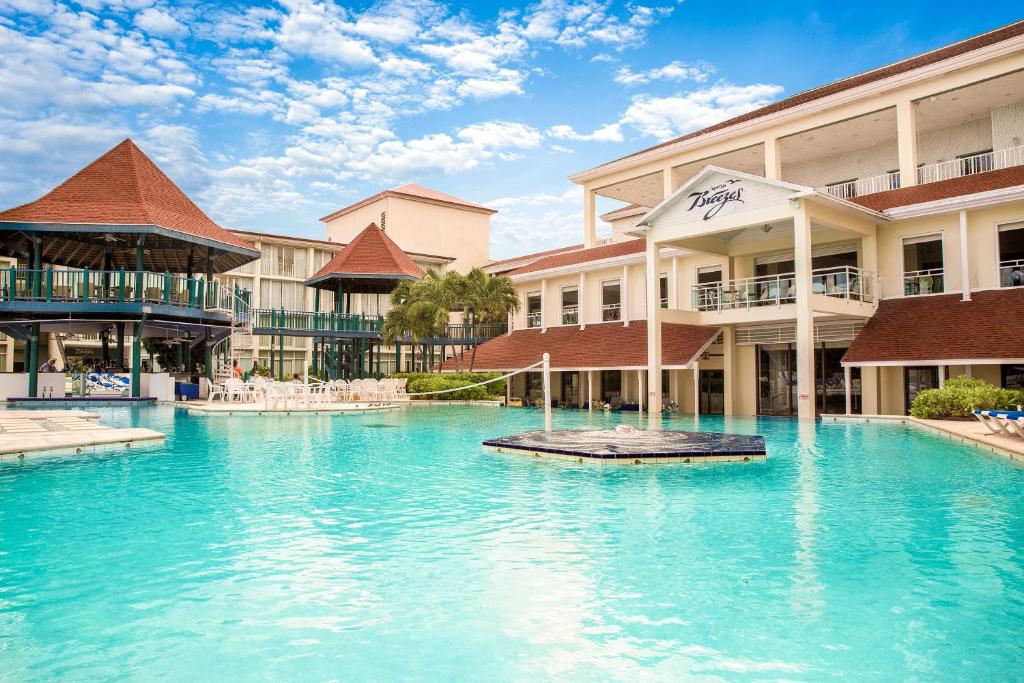 Breezes Resort Spa Main pool All-Inclusive Solo Vacation Packages