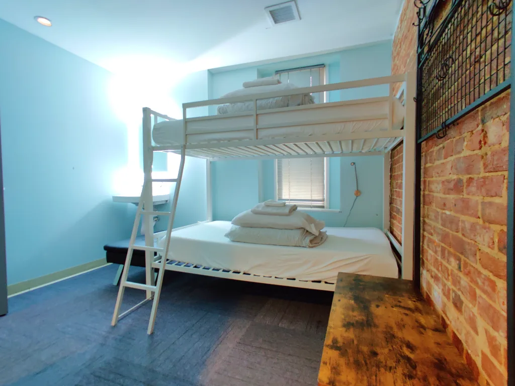 Affordable Hostel in Washington DC, picture of large clean white bunk bed